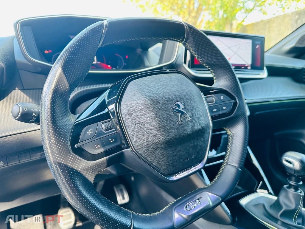 Peugeot 208 1.2 PureTech GT Line