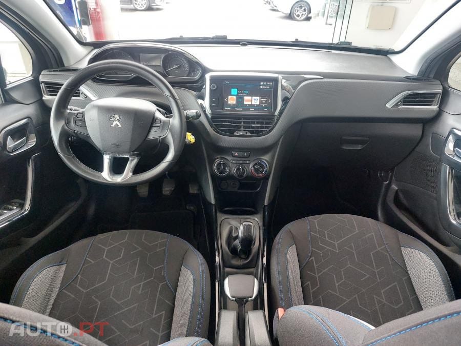 Peugeot 2008 1.5 BlueHDi Signature