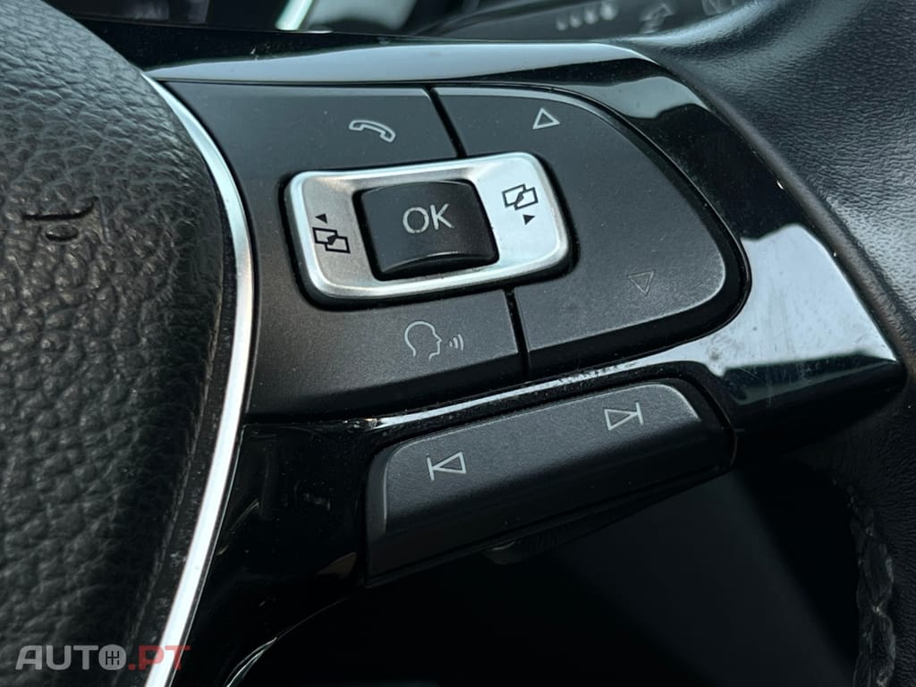 Volkswagen Touran 2.0 TDI Highline DSG