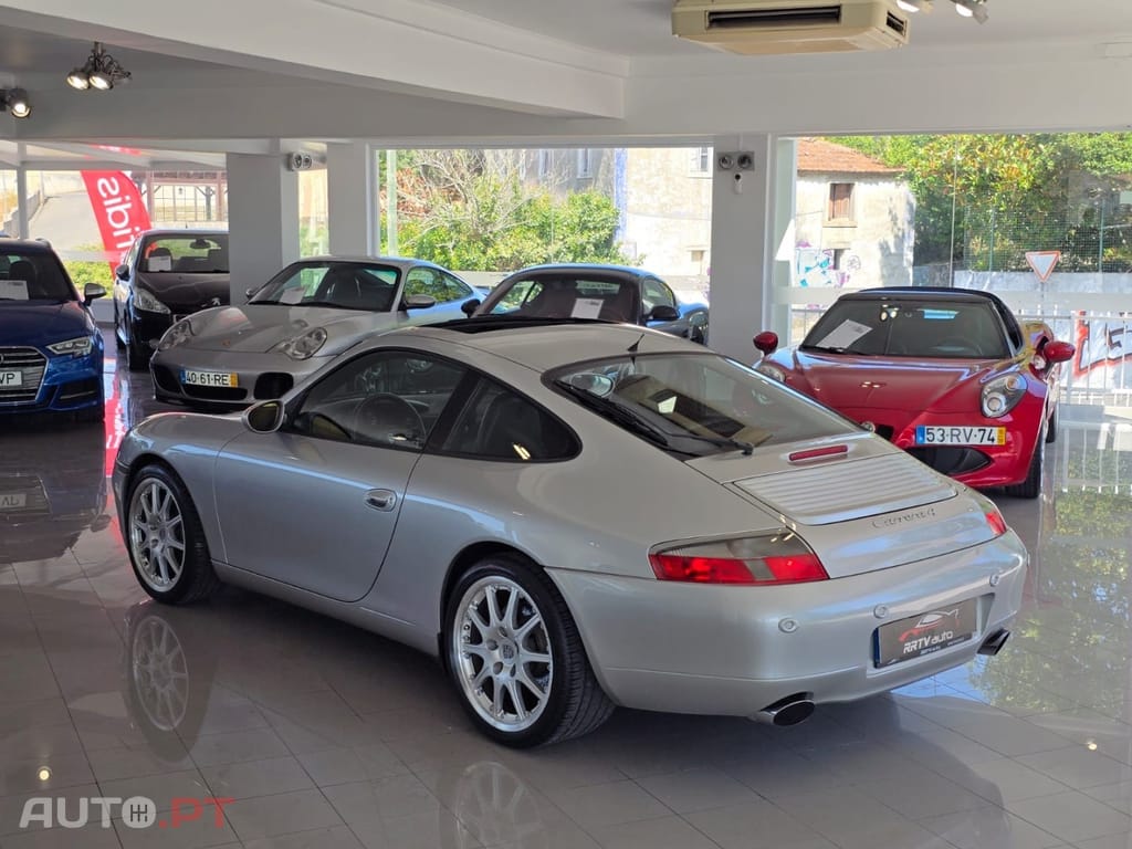 Porsche 996 Carrera 4 Coupé