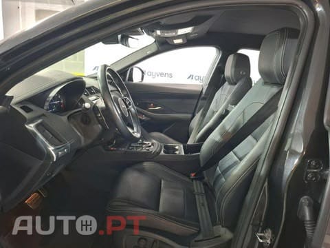 Jaguar E-Pace 1.5 P300e R-Dynamic HSE AWD Aut.