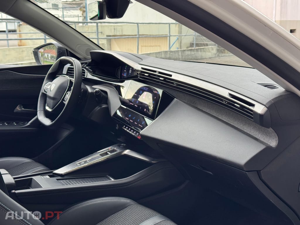 Peugeot 308 1.2 PureTech Allure EAT8