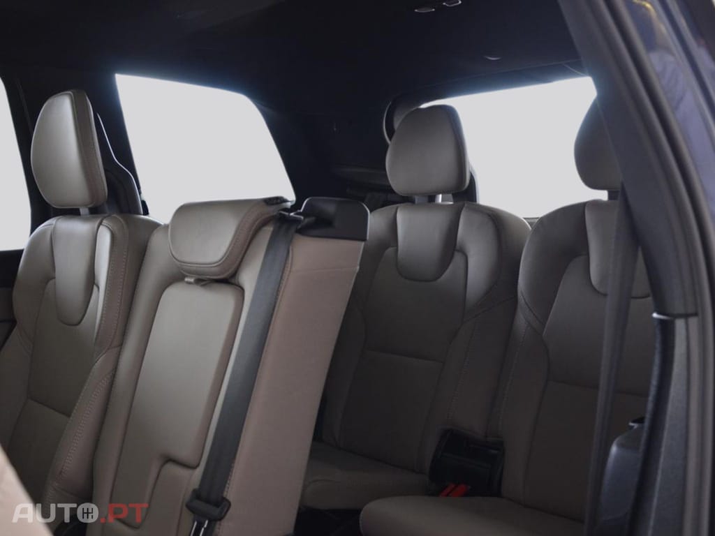 Volvo XC90 T8 Plus AWD I.V.A DEDUTIVEL 