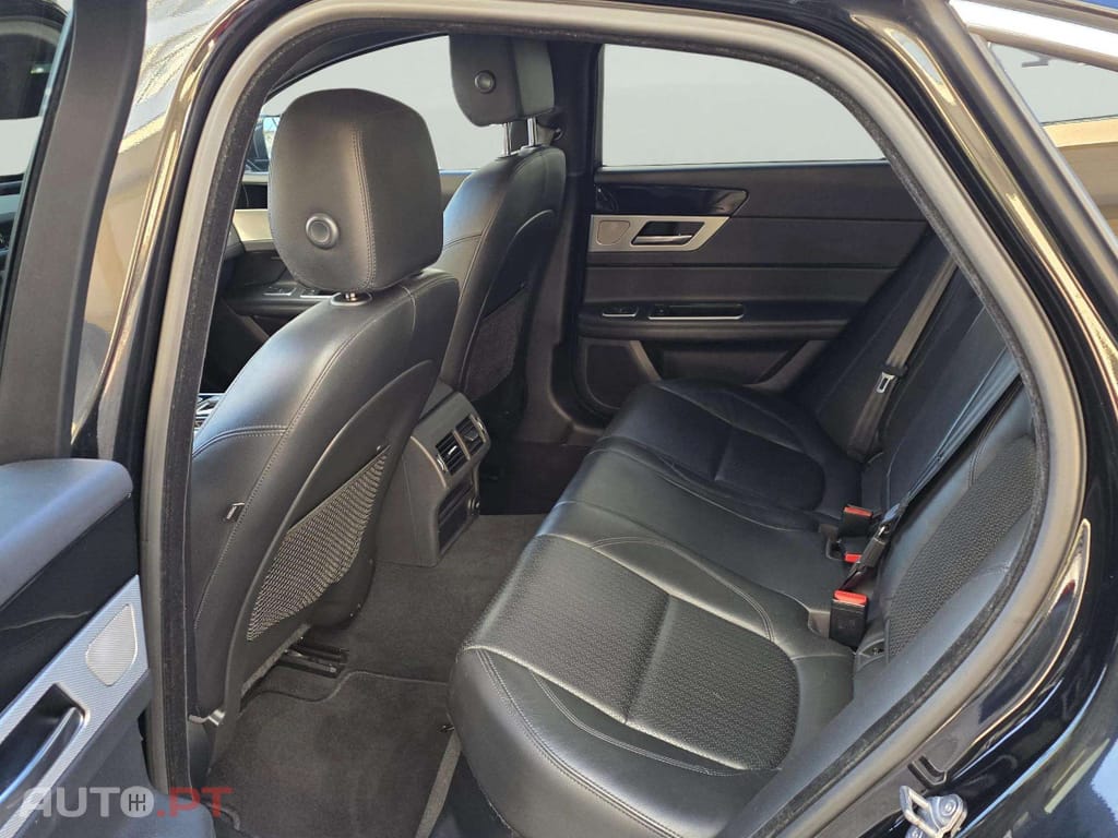 Jaguar XF 2.0 D Portfolio Aut.