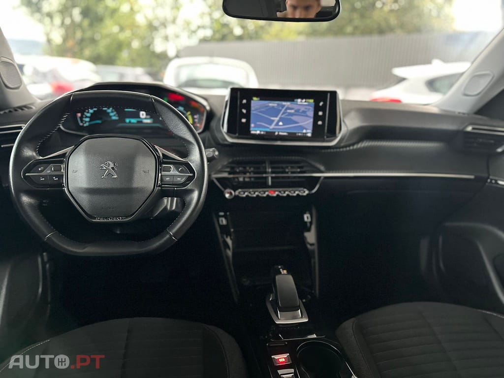 Peugeot E-2008 50 kWh Active Pack
