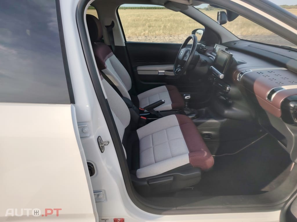 Citroen C4 Cactus SHINE 130 CV S&S 5P COM EXTRAS