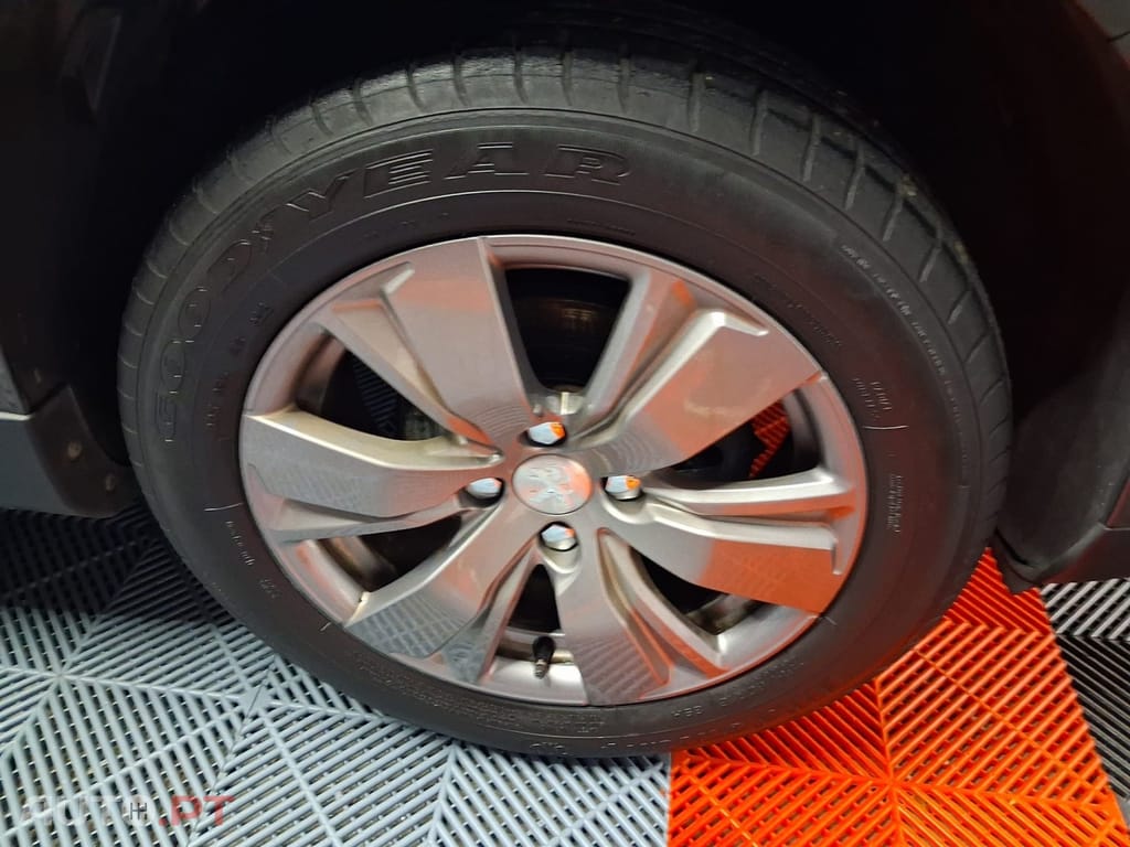 Peugeot 2008 1.2 PureTech Style