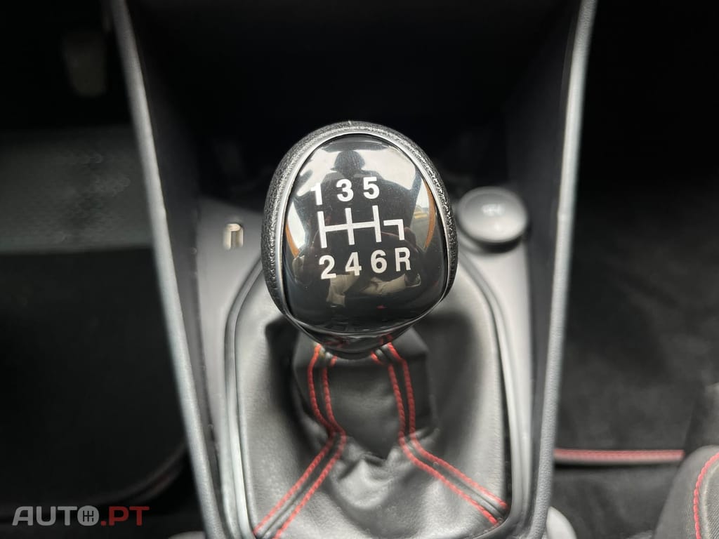 Ford Fiesta 1.0 ECOBOOST ST-LINE