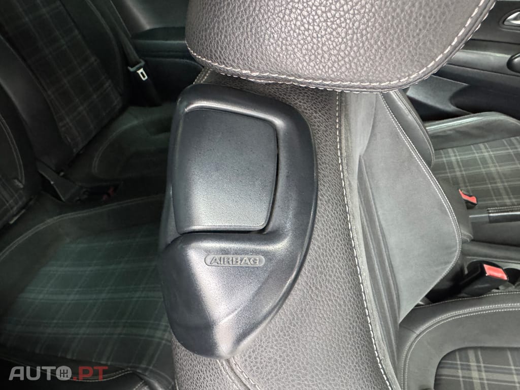 Volkswagen Scirocco 2.0 TDI Sport DSG