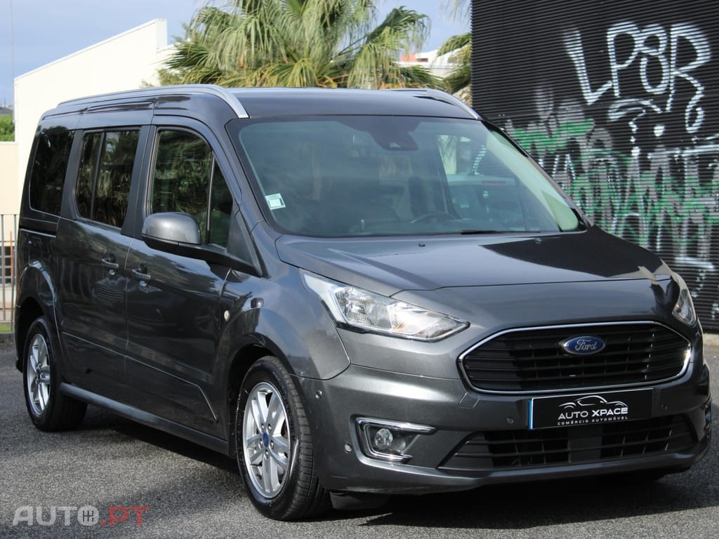 Ford Tourneo Grand 1.5 TDCi Titanium