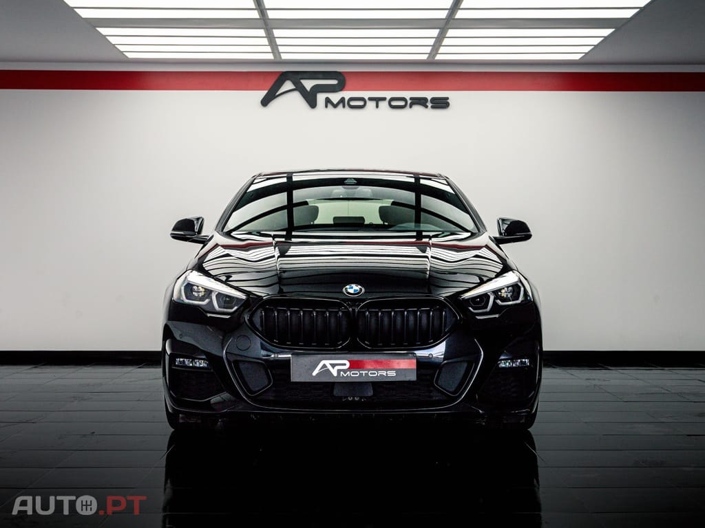 BMW 218 i Pack Desportivo M