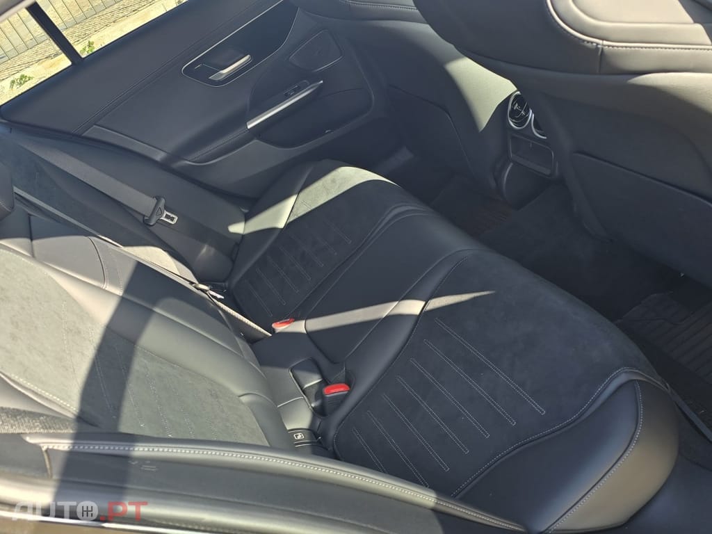 Mercedes-Benz C 300 e AMG Line