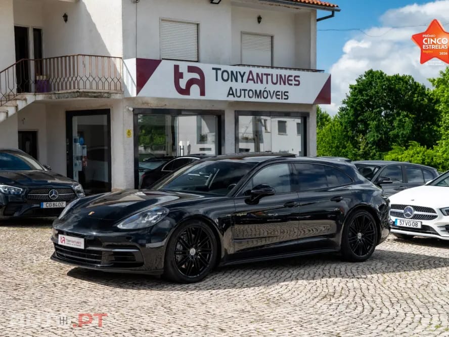 Porsche Panamera 4 E-Hybrid Platinum Edition
