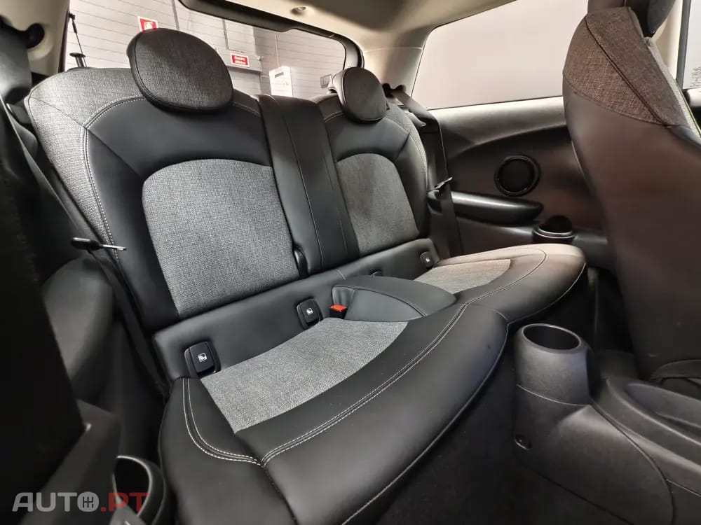 MINI Cooper Cooper SE