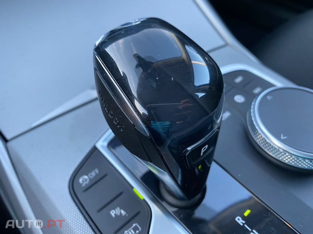 BMW 330 e Line Sport Auto