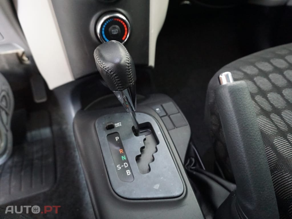 Toyota iQ 1.0 VVT-i 2 MultiDrive NAVI+Bluetooth