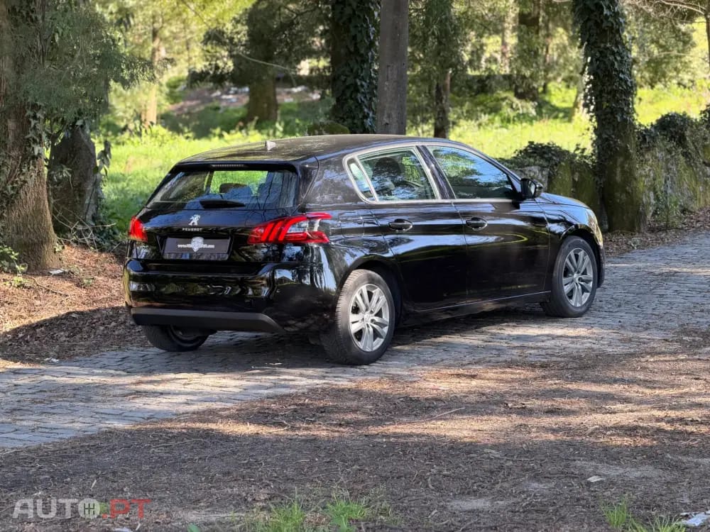 Peugeot 308 1.2 PureTech Allure EAT8