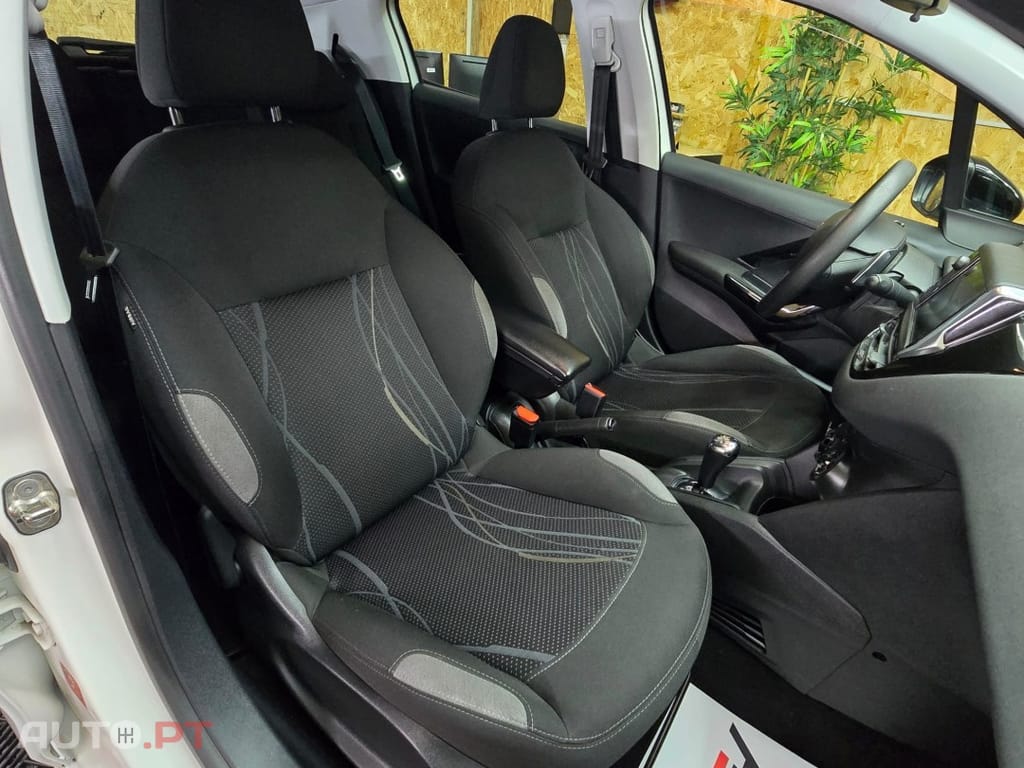 Peugeot 208 1.2 e-VTi Active