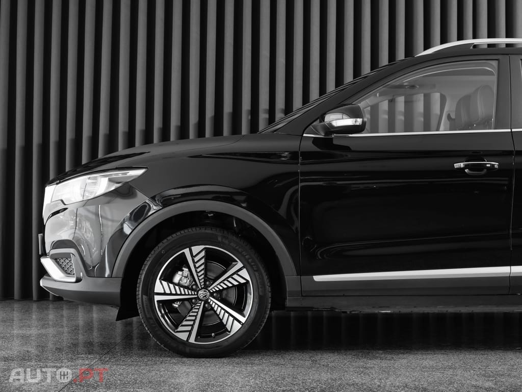 MG ZS EV 44.5 kWh Luxury