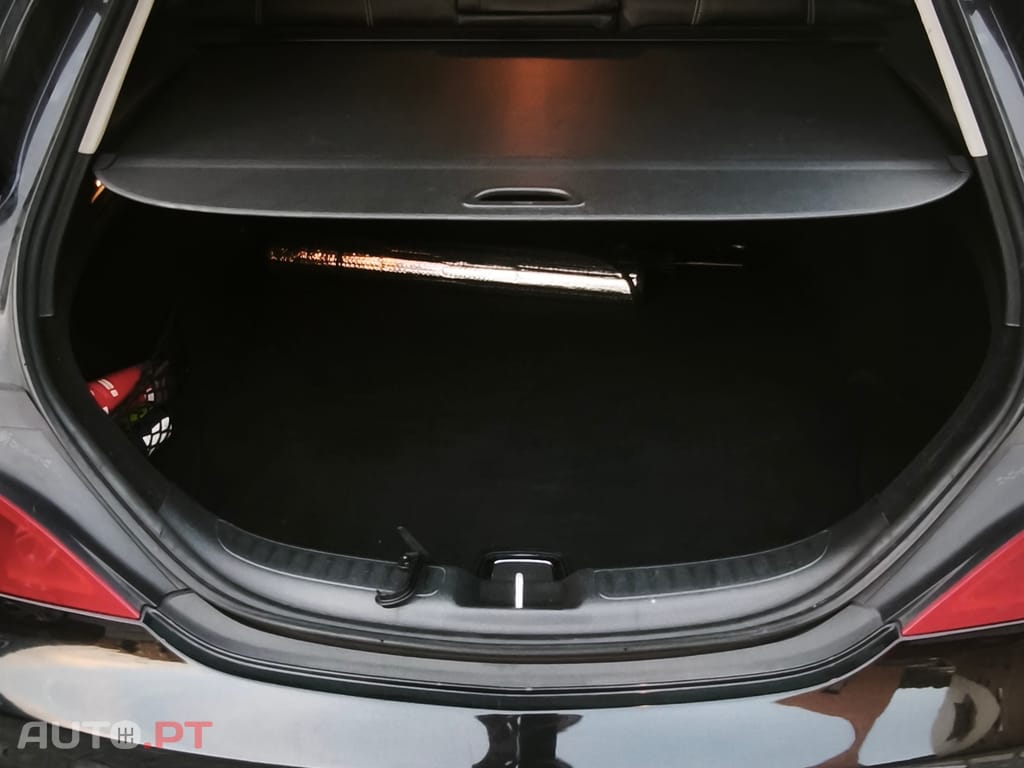 Mercedes-Benz CLA 180 Shooting brake urban