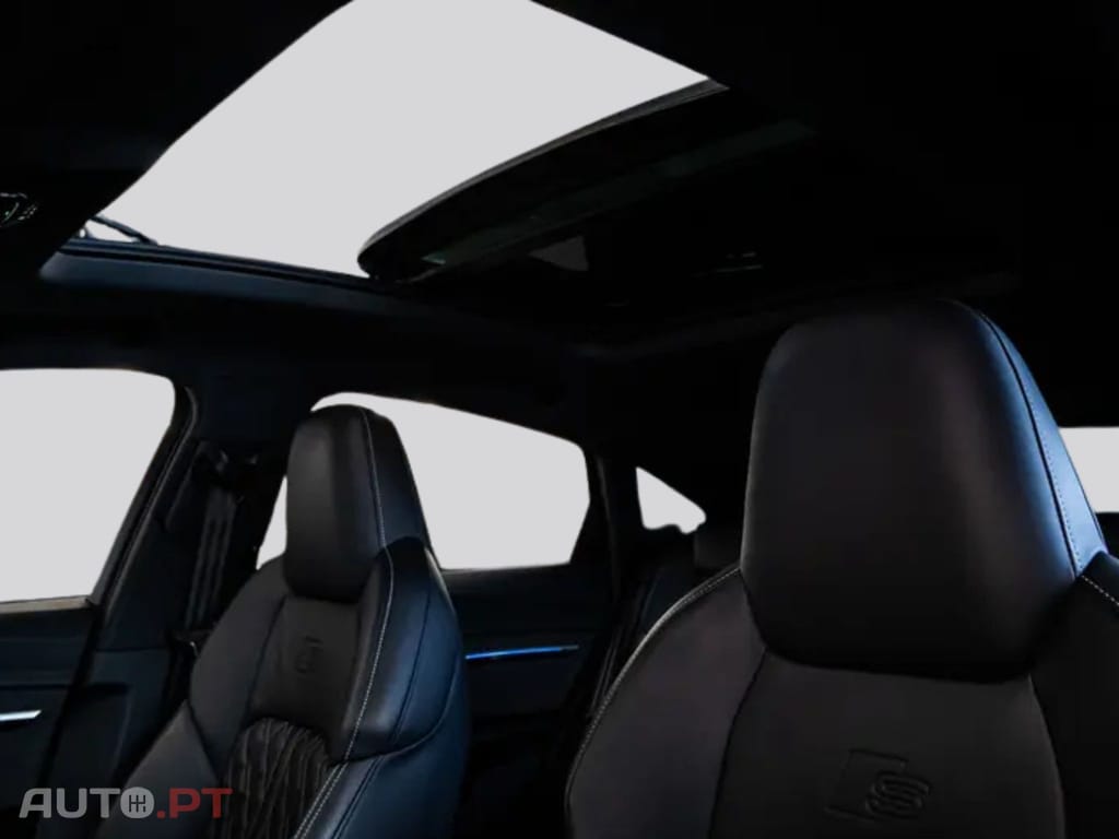 Audi E-Tron I.V.A DEDUTIVEL 55 S LINE
