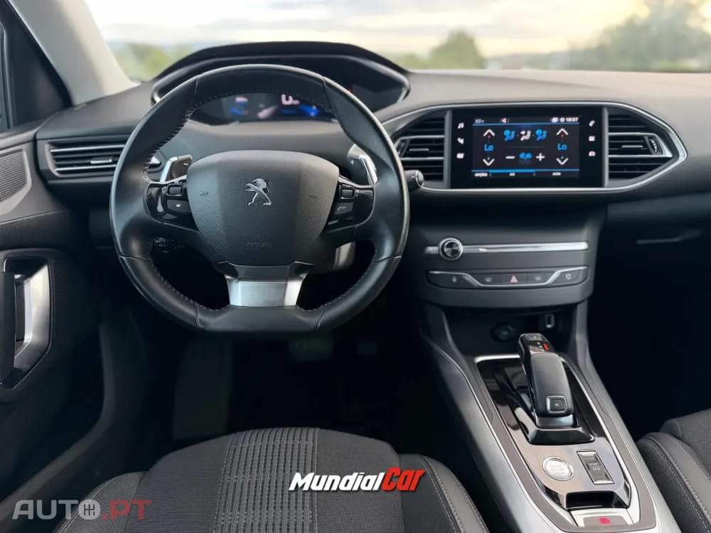 Peugeot 308 1.2 PureTech Allure EAT8