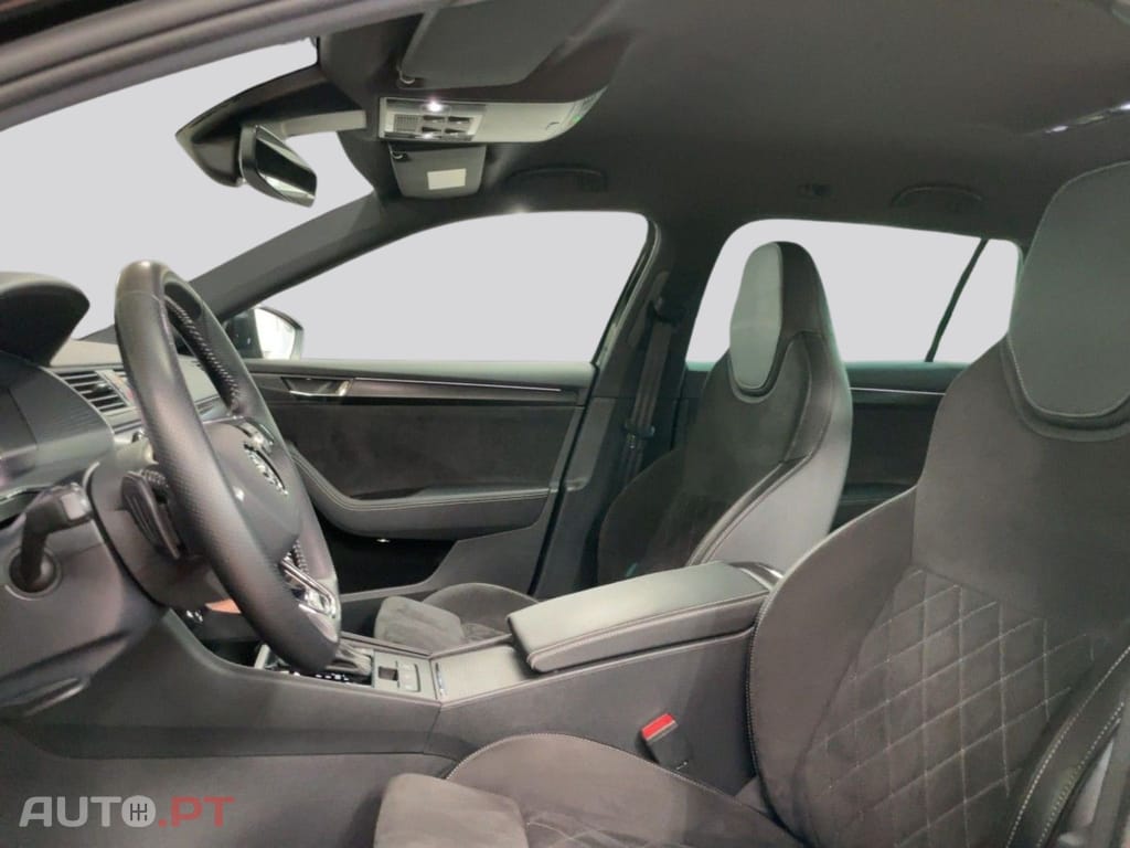 Skoda Superb Break I.V.A DEDUTIVEL 1.4 TSI Sportline iV AHK 