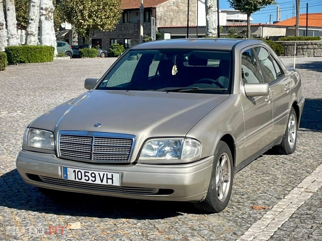 Mercedes-Benz C 220 D Classic