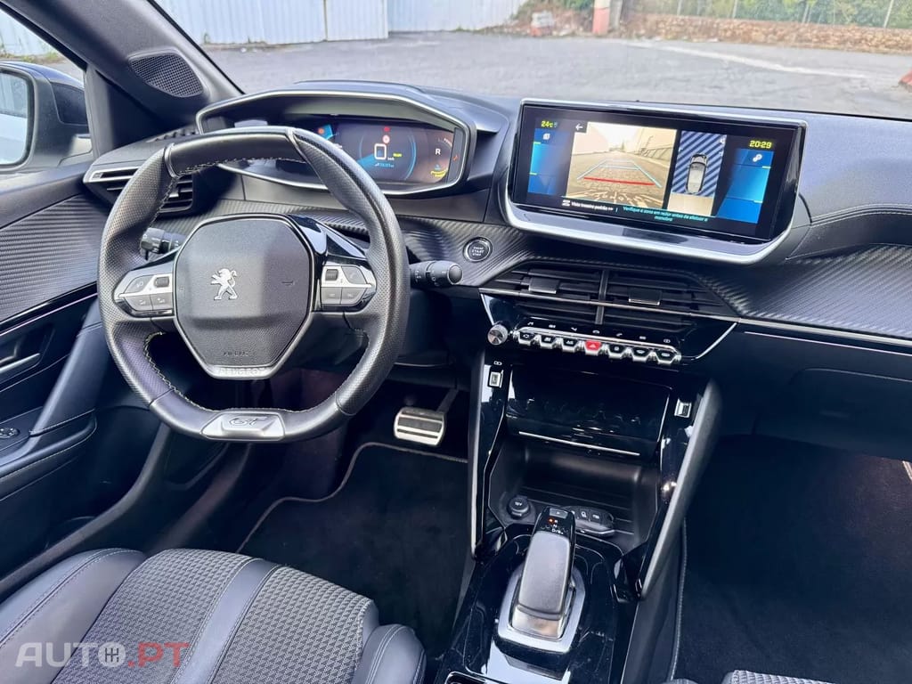 Peugeot E-208 50 kWh GT