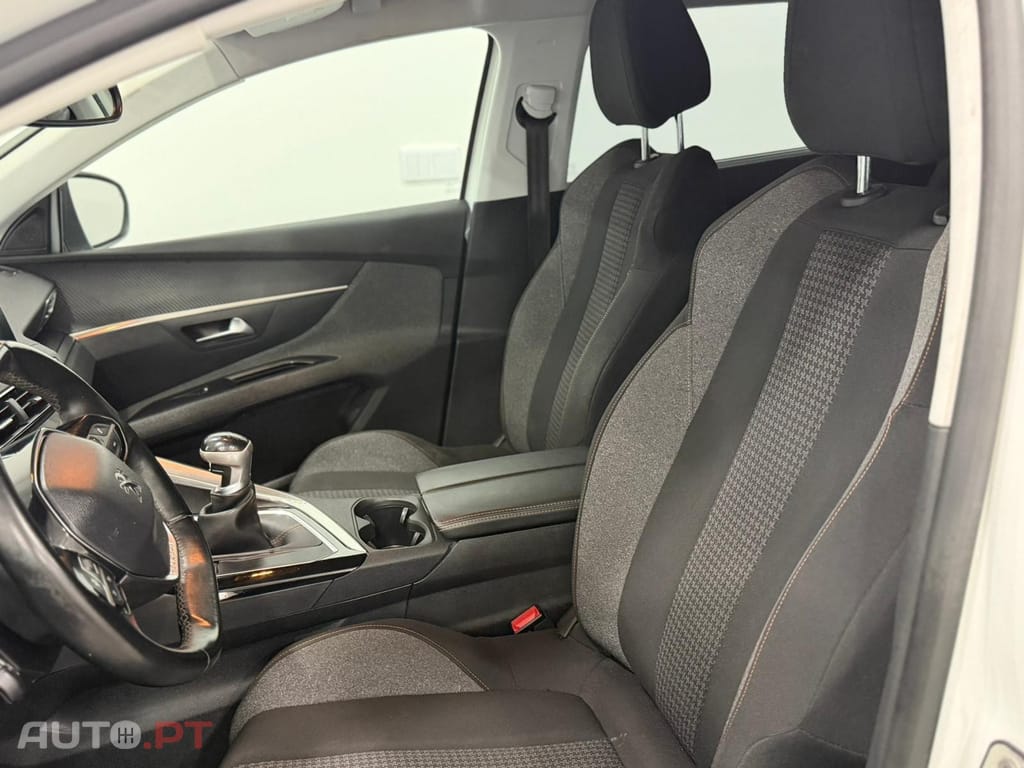 Peugeot 5008 1.5 BlueHDi Active Pack