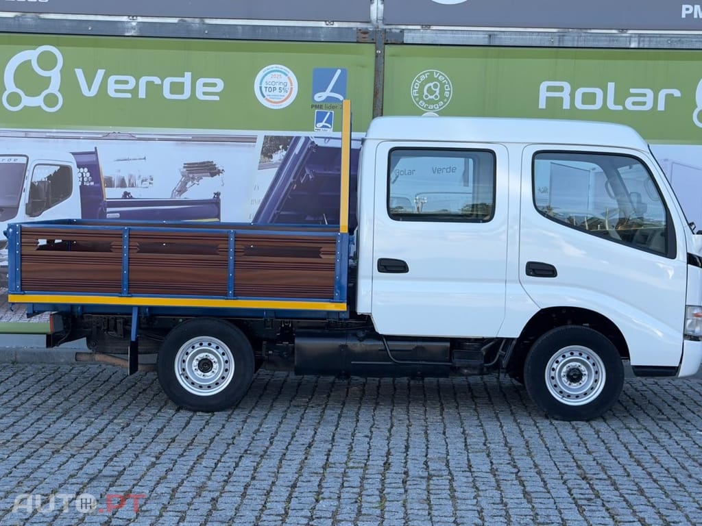 Toyota Dyna 3.0 D4D CABINE DUPLA