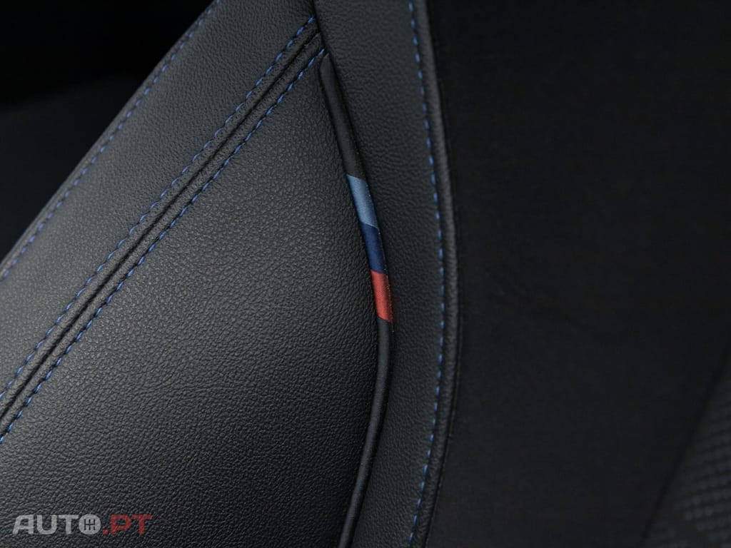 BMW 330 e Pack Desportivo M Auto