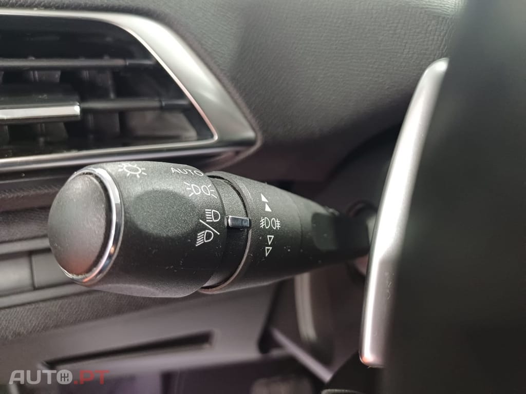 Peugeot 5008 1.5 BlueHDi Allure EAT8