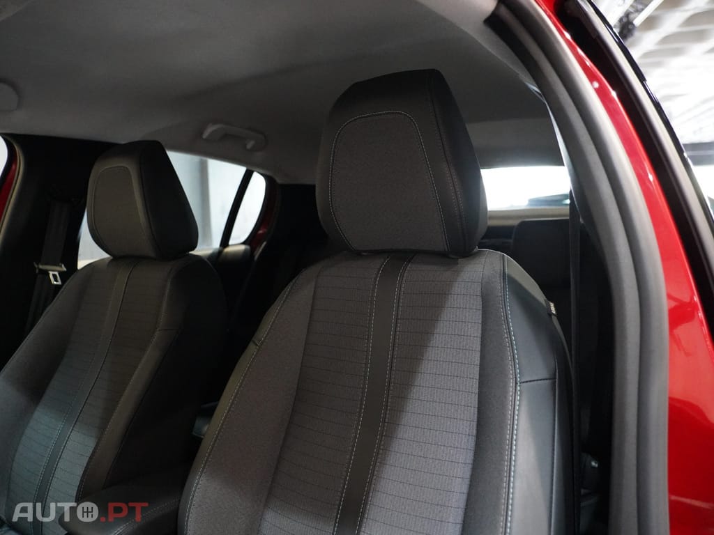Peugeot E-208 50 kWh Allure