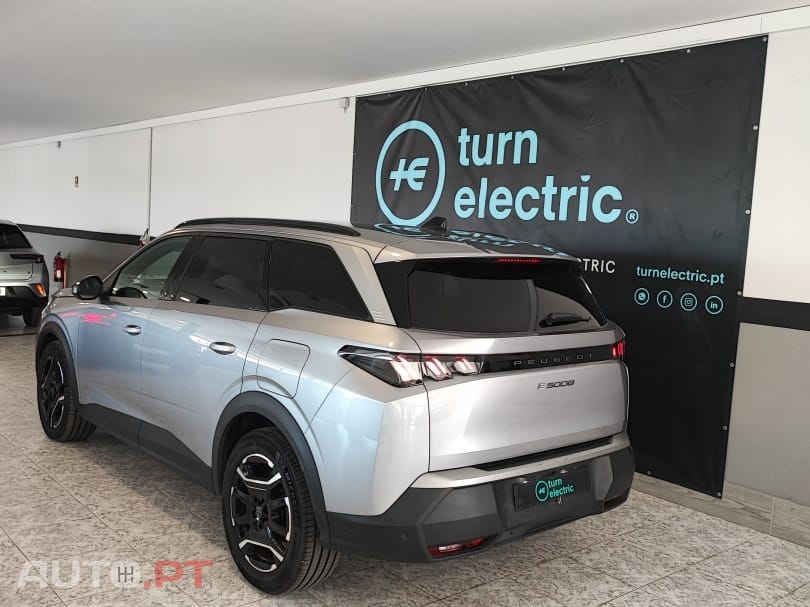 Peugeot E-5008 73 kWh Allure