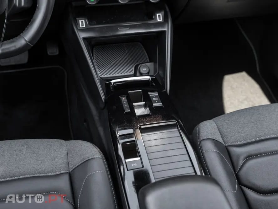 Citroen e-C4 X Shine