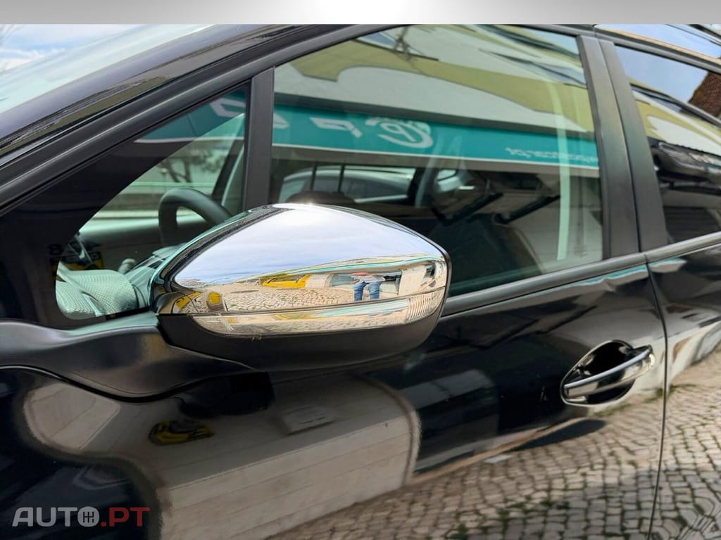 Peugeot 2008 1.2 PureTech Style