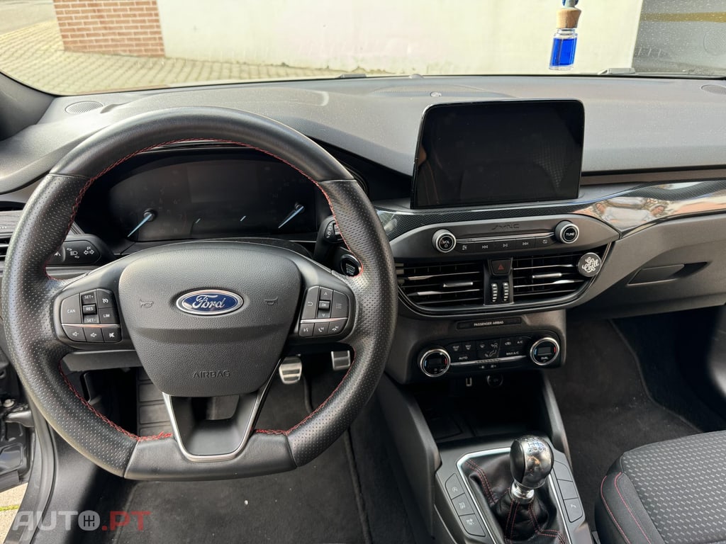 Ford Focus 1.0 Ecoboost ST-Line