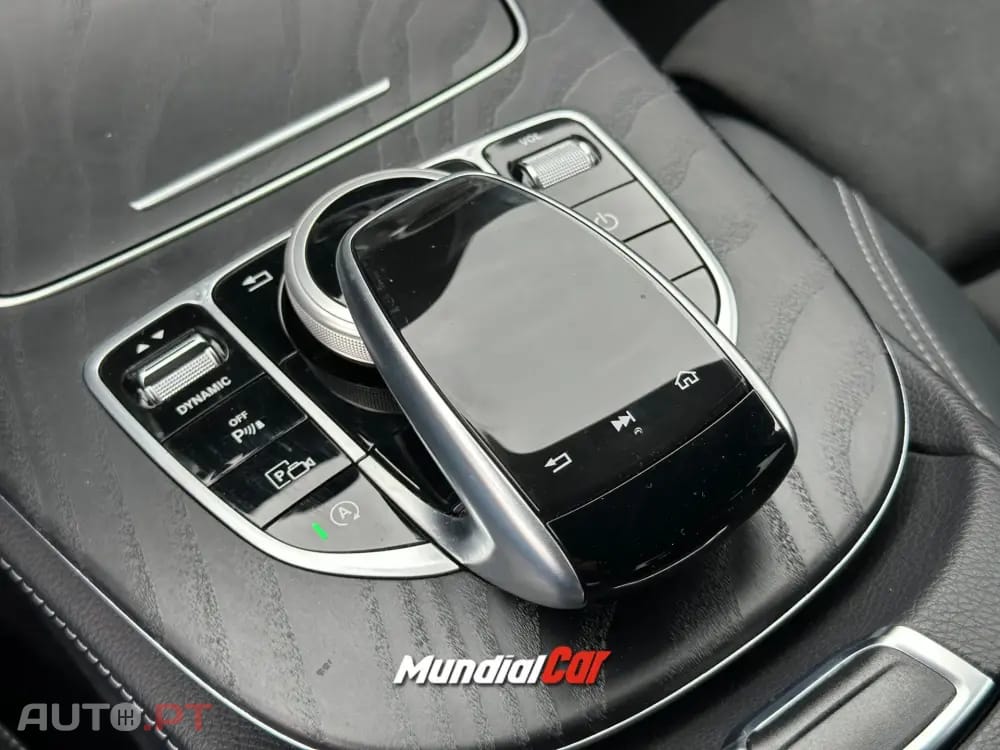 Mercedes-Benz E 220 d AMG Line