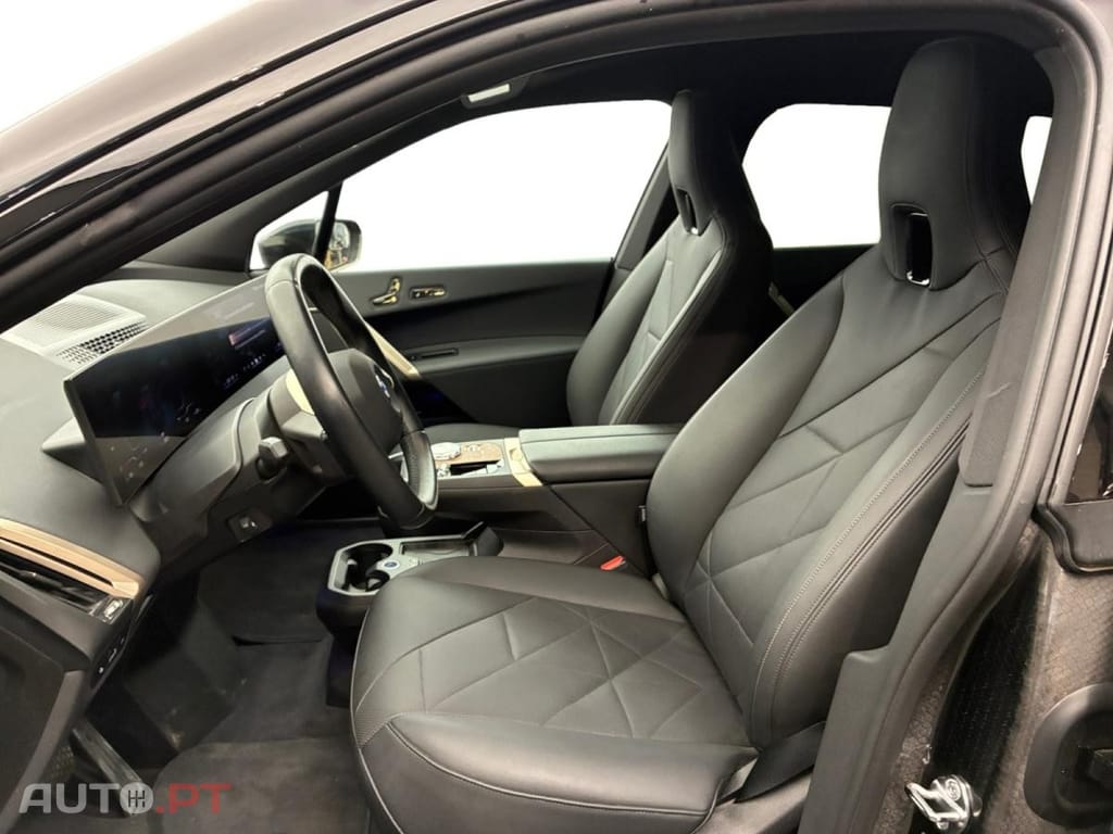 BMW iX xDrive 40