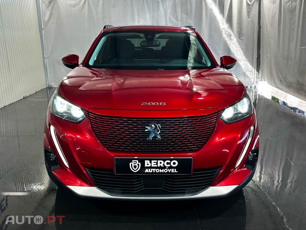 Peugeot E-2008 50 kWh Allure Pack