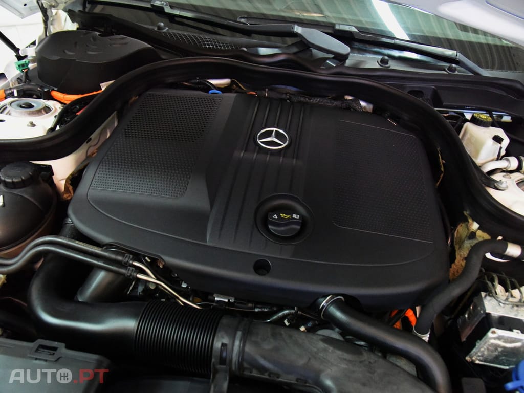 Mercedes-Benz E 300 Bluetec Hybrid Station Sport