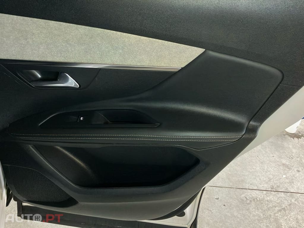 Peugeot 3008 1.5 BlueHDi GT Line EAT8