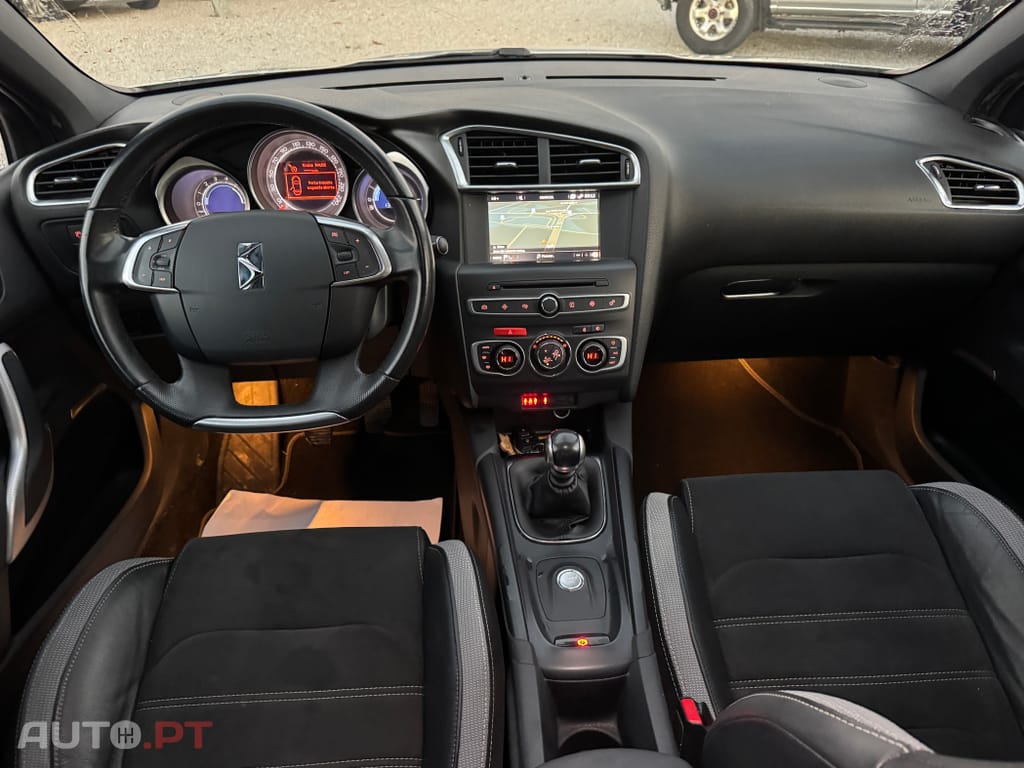 DS DS4 Crossback 1.6 BlueHDi So Chic J18