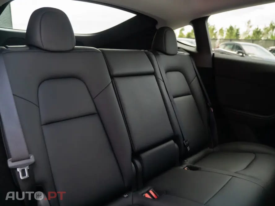 Tesla Model Y Performance Dual Motor AWD