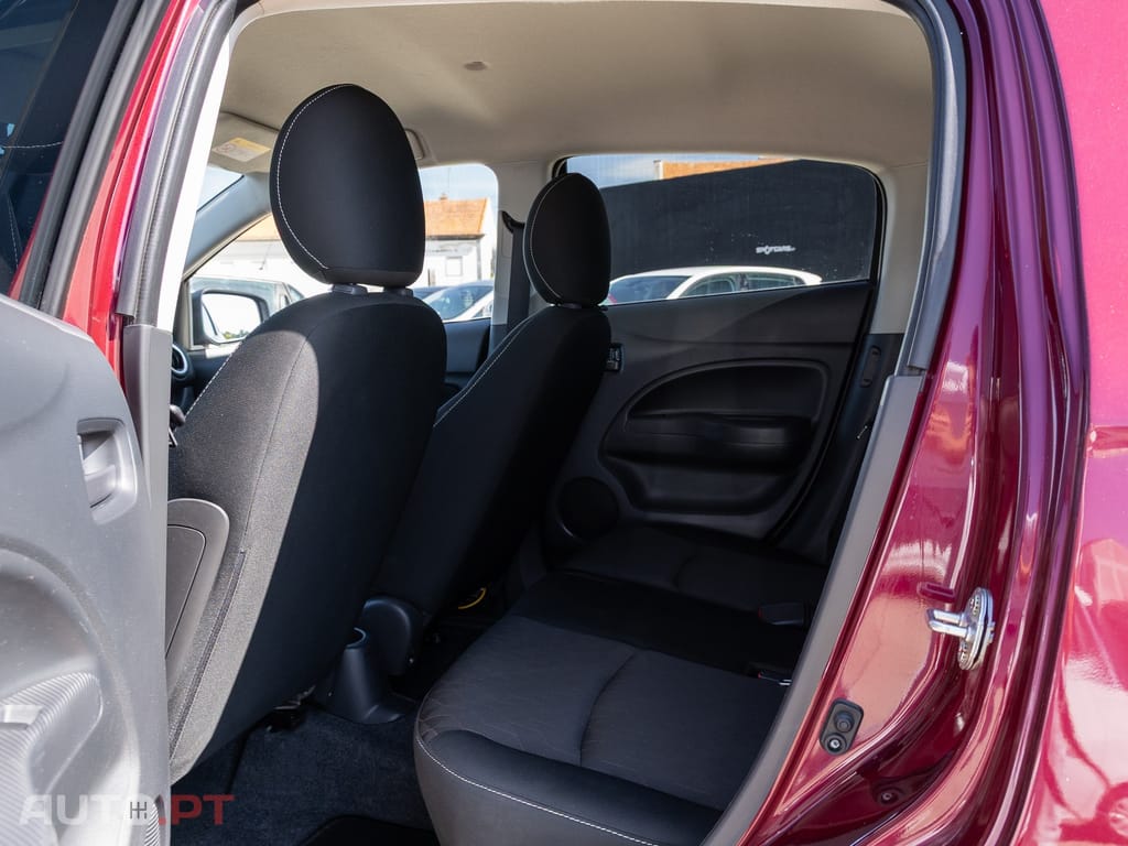 Mitsubishi Space Star 1.2 Intense Connect Edition