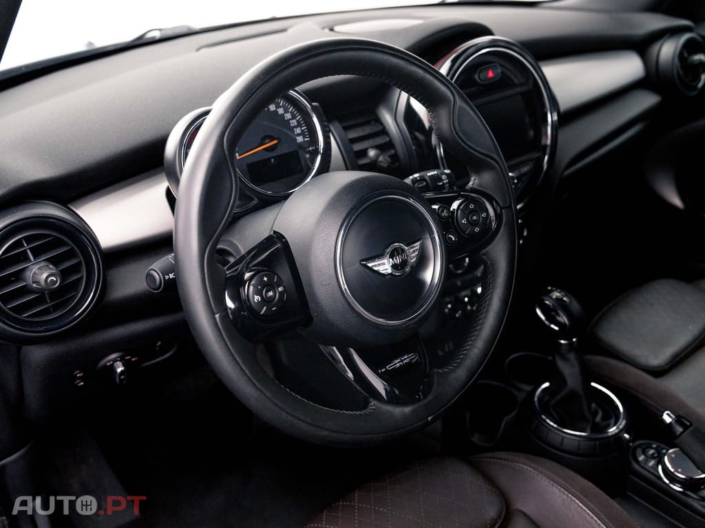 MINI Cooper Cooper D Auto