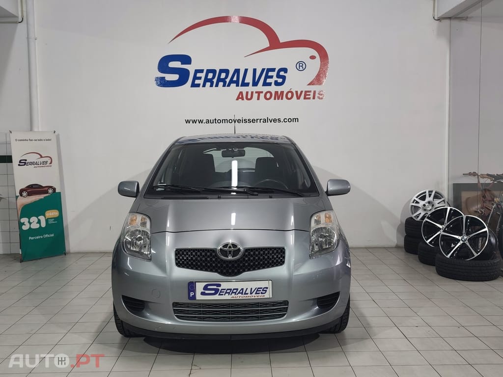 Toyota Yaris 1.0 VVT-i AC Manual