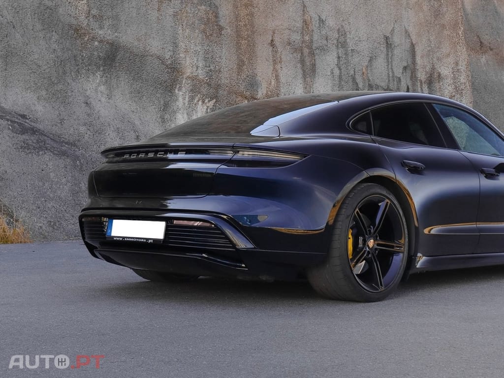 Porsche Taycan 4S bateria Performance Plus