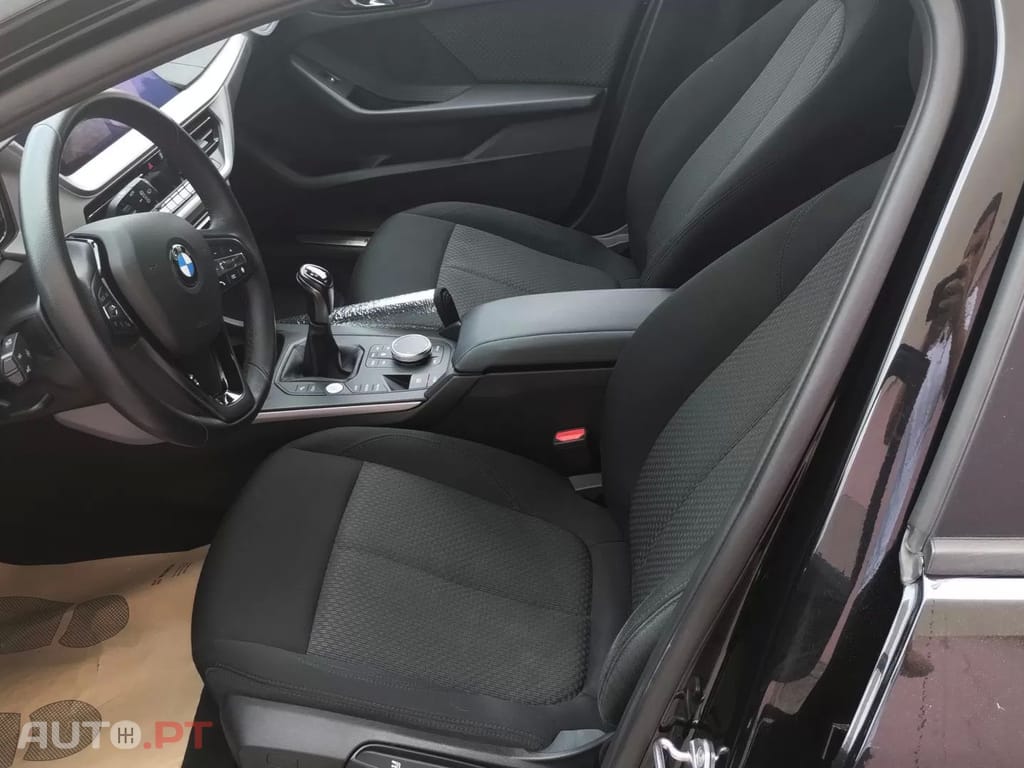 BMW 116 d Advantage — fotografia 12